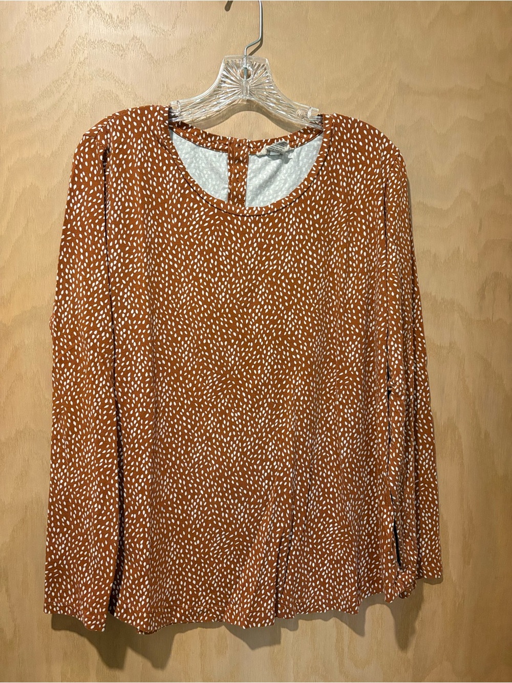 Duluth Trading Co Rust Dot Long-Sleeve Top